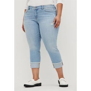 Torrid Crop Boyfriend Jean 22